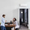 Klimatska naprava Daikin Comfora v prostoru