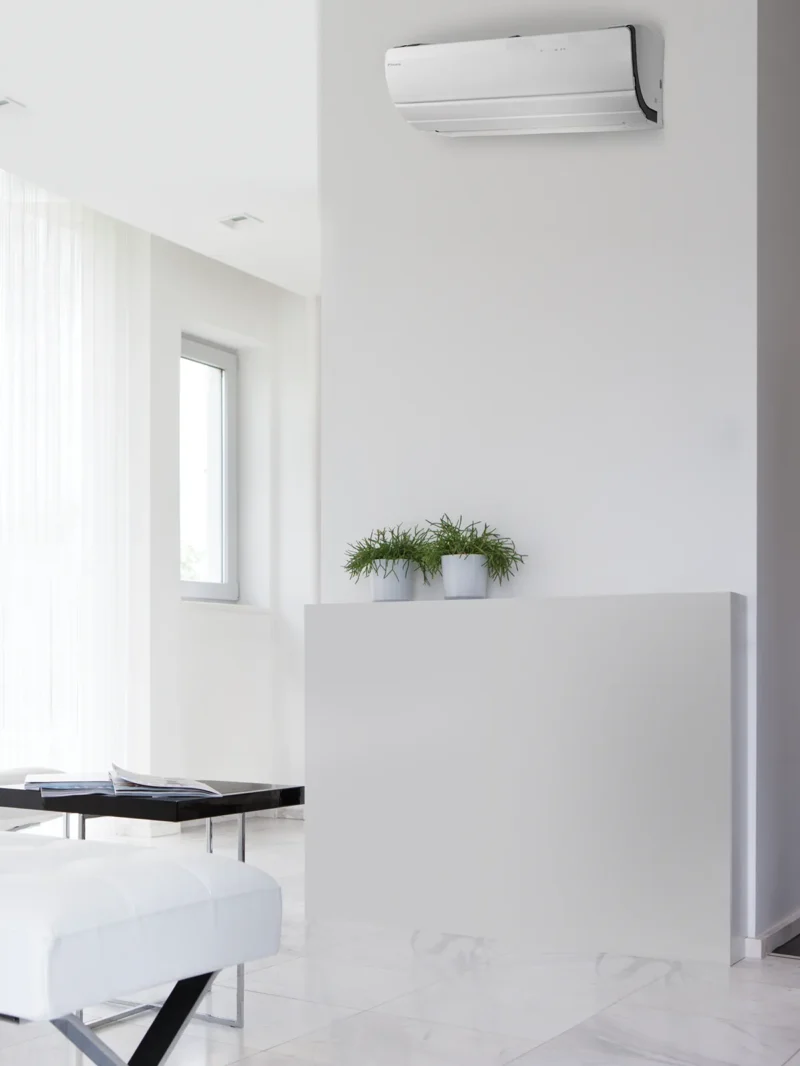 Klimatska naprava Daikin Ururu Sarara v prostoru